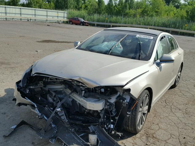 3LN6L5E98HR603033 - 2017 LINCOLN MKZ RESERV SILVER photo 2