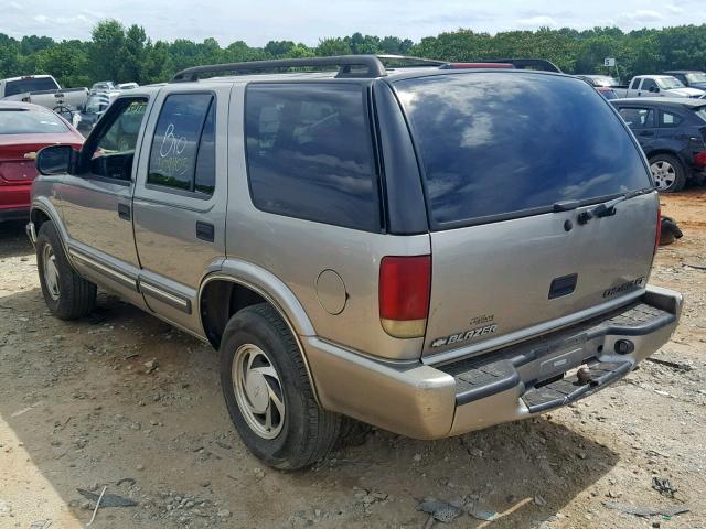 1GNDT13W8Y2128301 - 2000 CHEVROLET BLAZER TAN photo 3