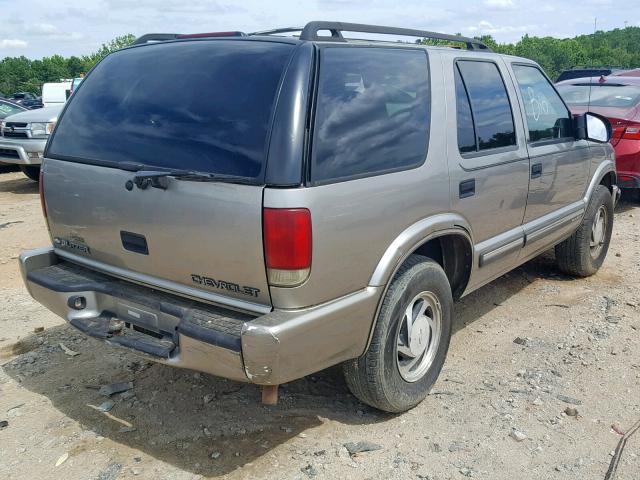 1GNDT13W8Y2128301 - 2000 CHEVROLET BLAZER TAN photo 4