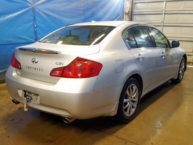 JNKCV61F89M352249 - 2009 INFINITI G37 SILVER photo 4