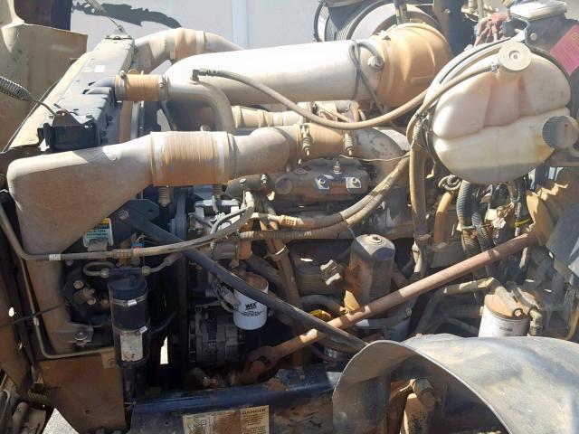 1M2AG11C35M037182 - 2005 MACK 700 CV700 WHITE photo 7