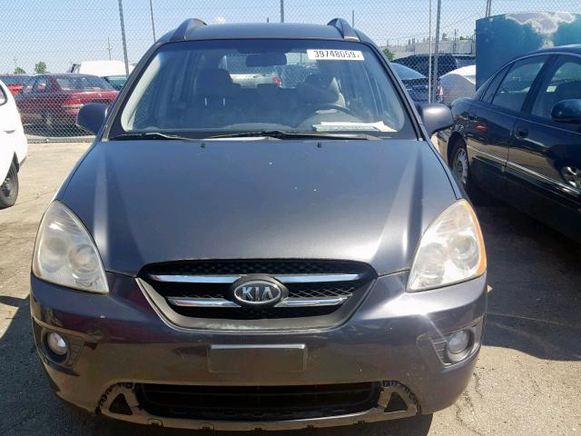 KNAFG526177121770 - 2007 KIA RONDO LX GRAY photo 9