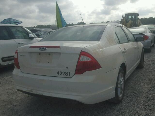 3FAHP0GA2CR380739 - 2012 FORD FUSION S WHITE photo 4