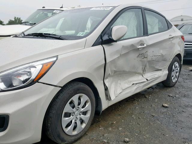 KMHCT4AE4HU264201 - 2017 HYUNDAI ACCENT SE WHITE photo 9