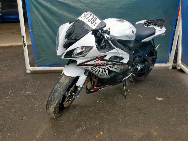 JYARJ16E1CA024802 - 2012 YAMAHA YZFR6 WHITE photo 2