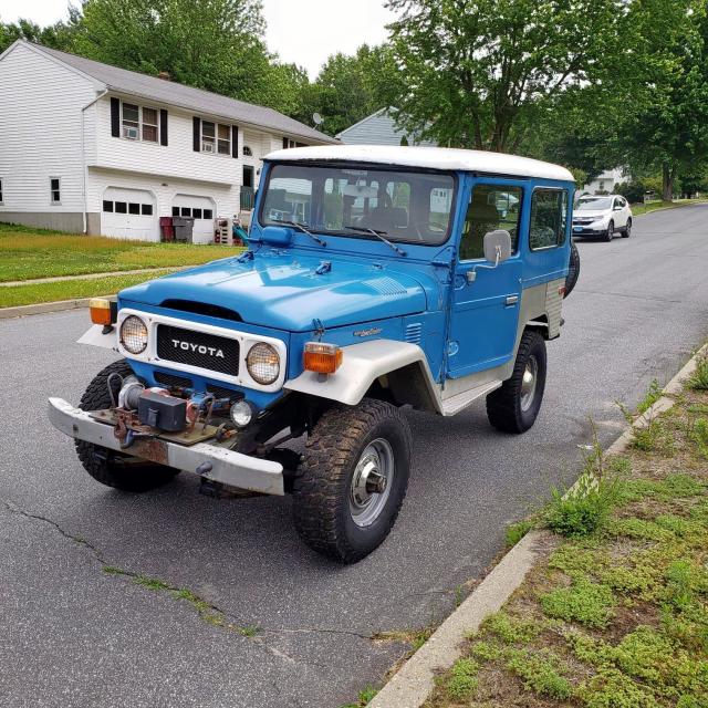 JT3FJ40CXC3352518 - 1982 TOYOTA LAND CRUIS BLUE photo 2