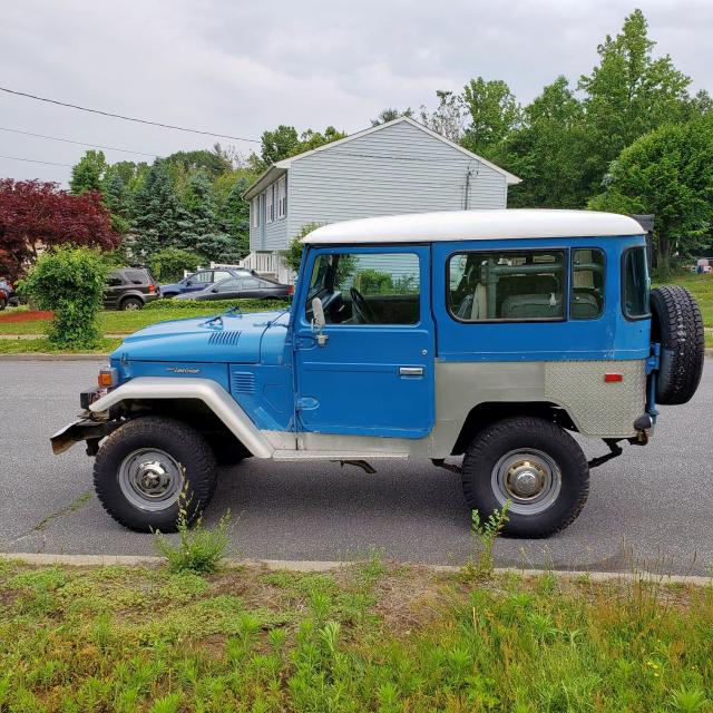 JT3FJ40CXC3352518 - 1982 TOYOTA LAND CRUIS BLUE photo 3