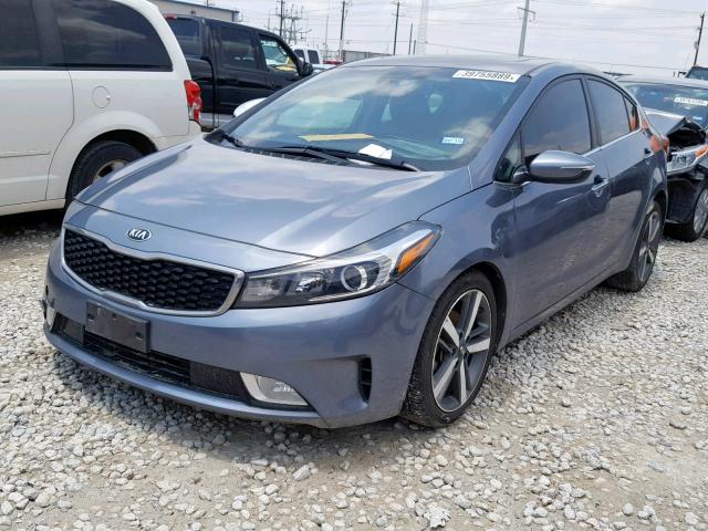 3KPFN4A83HE092537 - 2017 KIA FORTE EX GRAY photo 2