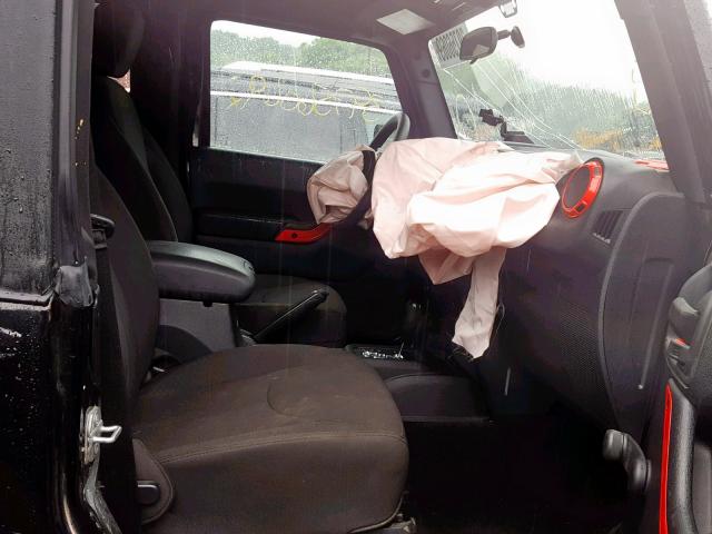 1C4AJWAG9HL748580 - 2017 JEEP WRANGLER S შავი ფოტო 5