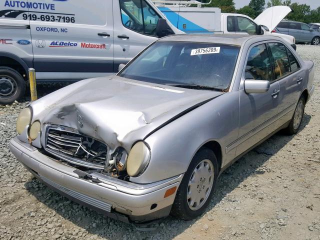 WDBJF65H1XA819168 - 1999 MERCEDES-BENZ E 320 SILVER photo 2