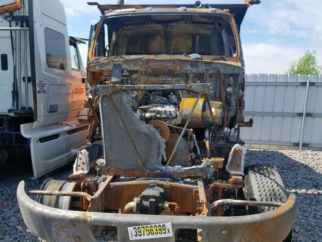 2FZHAZDE45AN77574 - 2005 STERLING TRUCK LT 9500 ORANGE photo 10