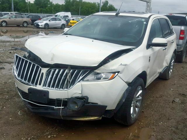 2LMDJ8JKXDBL60801 - 2013 LINCOLN MKX WHITE photo 2