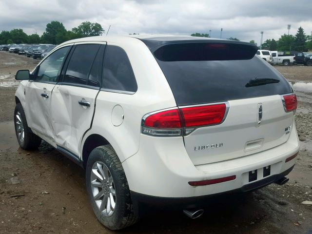 2LMDJ8JKXDBL60801 - 2013 LINCOLN MKX WHITE photo 3