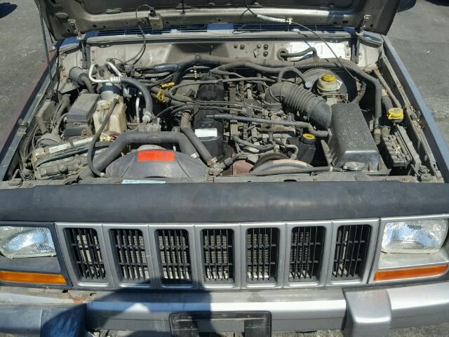 1J4FT58S61L553766 - 2001 JEEP CHEROKEE C SILVER photo 7