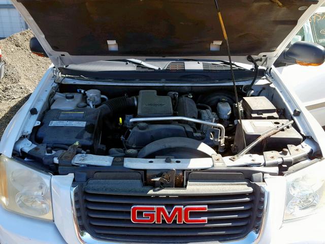 1GKDT13S042413708 - 2004 GMC ENVOY WHITE photo 7