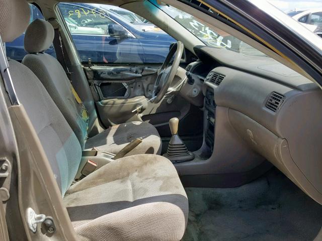 1Y1SK5287XZ423906 - 1999 CHEVROLET GEO PRIZM BROWN photo 5