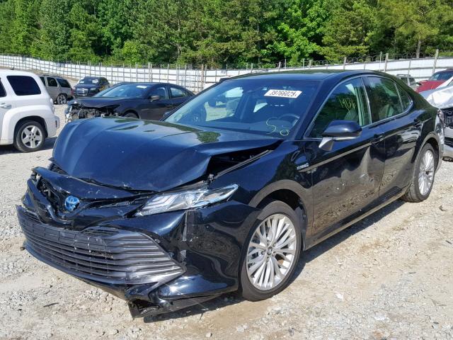 4T1B21HK3JU505583 - 2018 TOYOTA CAMRY HYBR BLACK photo 2