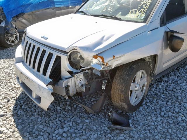 1J4NT4FB8AD672941 - 2010 JEEP COMPASS SP ვერცხლისფერი ფოტო 9