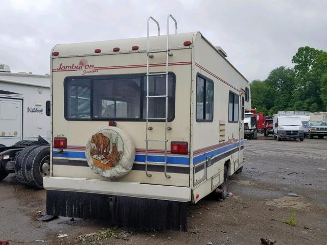 1FDKE30G3RHA33528 - 1994 FORD RV WHITE photo 4