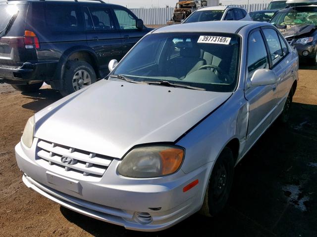 KMHCG45C65U615070 - 2005 HYUNDAI ACCENT GL SILVER photo 2