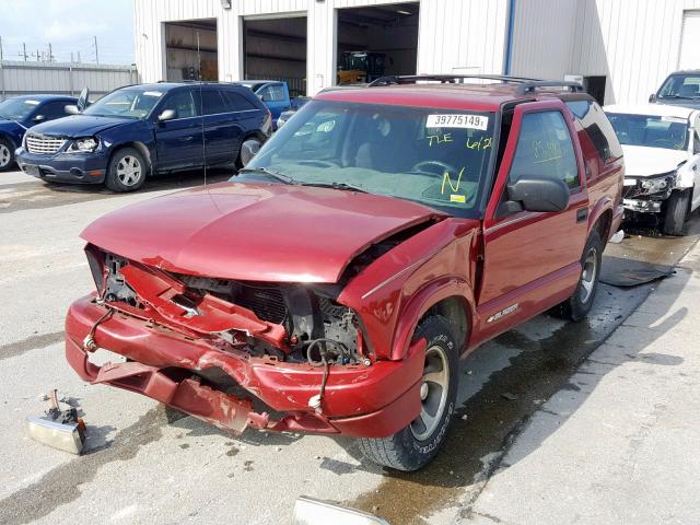 1GNCS18XX3K163933 - 2003 CHEVROLET BLAZER RED photo 2