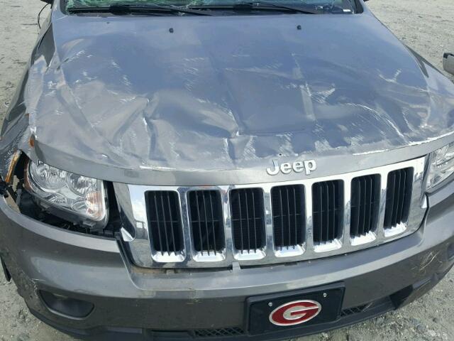 1C4RJEAG6DC569842 - 2013 JEEP GRAND CHER GRAY photo 7