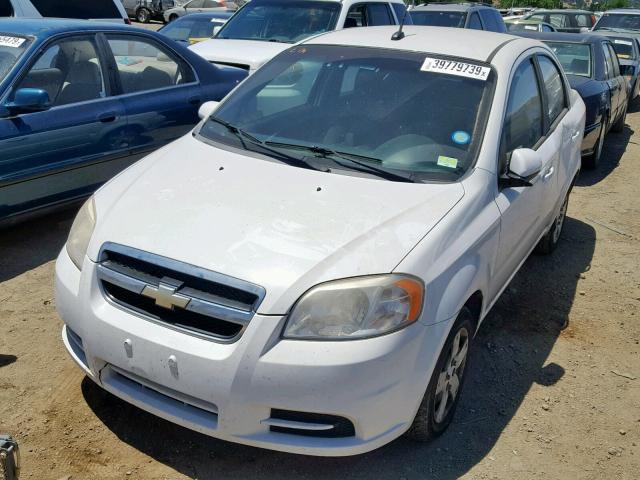 KL1TD5DE1AB068597 - 2010 CHEVROLET AVEO LS WHITE photo 2