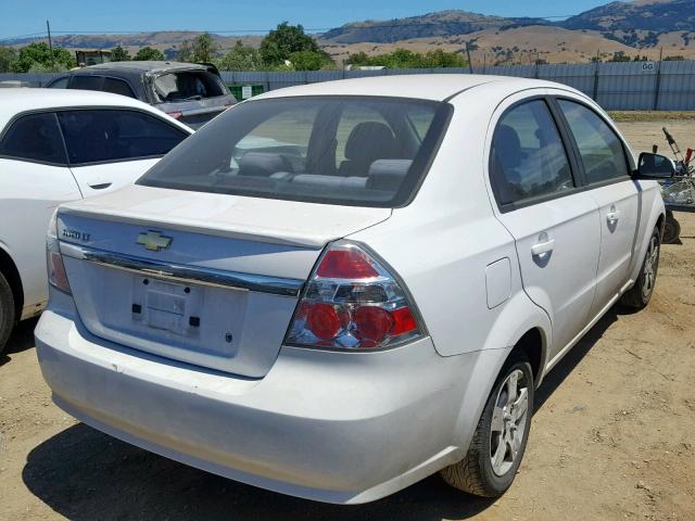 KL1TD5DE1AB068597 - 2010 CHEVROLET AVEO LS WHITE photo 4