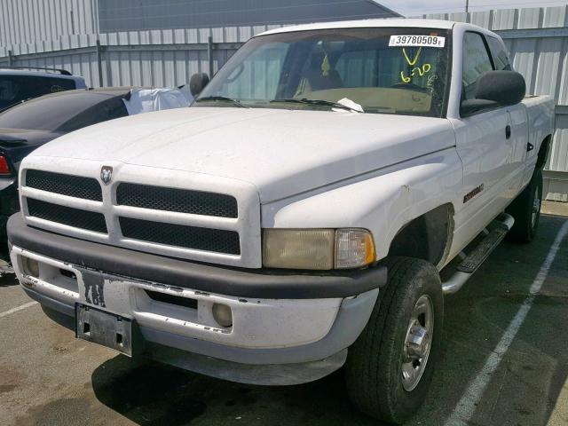 1B7KF23W1WJ178652 - 1998 DODGE RAM 2500 WHITE photo 2