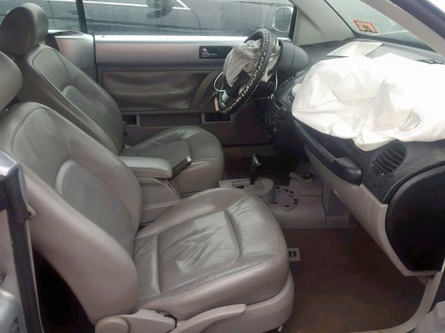 3VWCK21Y73M312581 - 2003 VOLKSWAGEN NEW BEETLE ვერცხლისფერი ფოტო 5