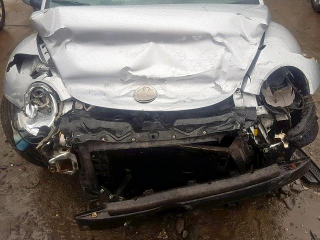 3VWCK21Y73M312581 - 2003 VOLKSWAGEN NEW BEETLE ვერცხლისფერი ფოტო 9