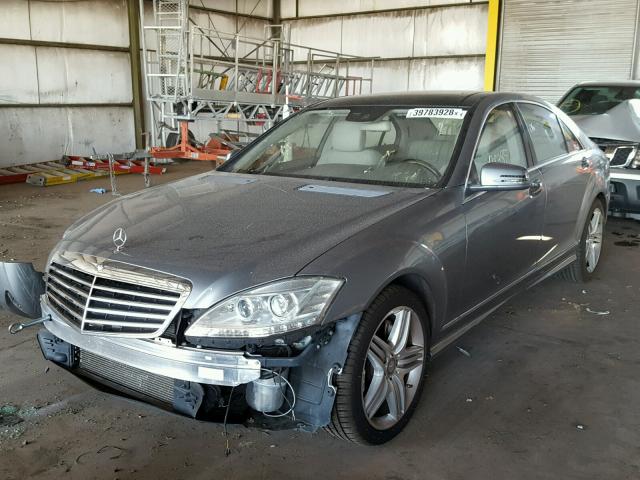 WDDNG7DB0DA529511 - 2013 MERCEDES-BENZ S 550 SILVER photo 2