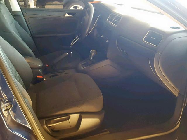 3VW2K7AJ8EM432923 - 2014 VOLKSWAGEN JETTA BASE BLUE photo 5