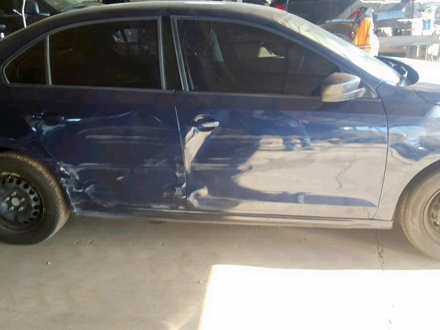 3VW2K7AJ8EM432923 - 2014 VOLKSWAGEN JETTA BASE BLUE photo 9