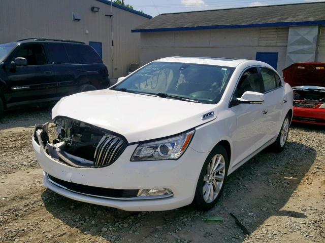 1G4GB5G38GF127233 - 2016 BUICK LACROSSE WHITE photo 2