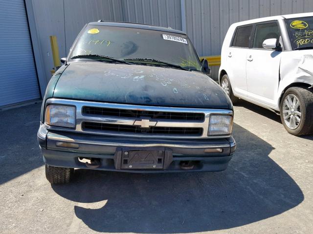 1GNDT13W9T2292889 - 1996 CHEVROLET BLAZER GREEN photo 10