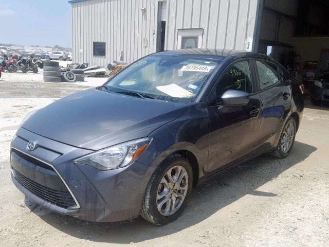 3MYDLBZV8GY119273 - 2016 TOYOTA SCION IA GRAY photo 2