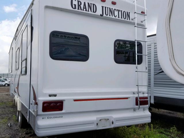 47CFCGS215R651440 - 2005 GRAN 5TH WHEEL WHITE photo 3