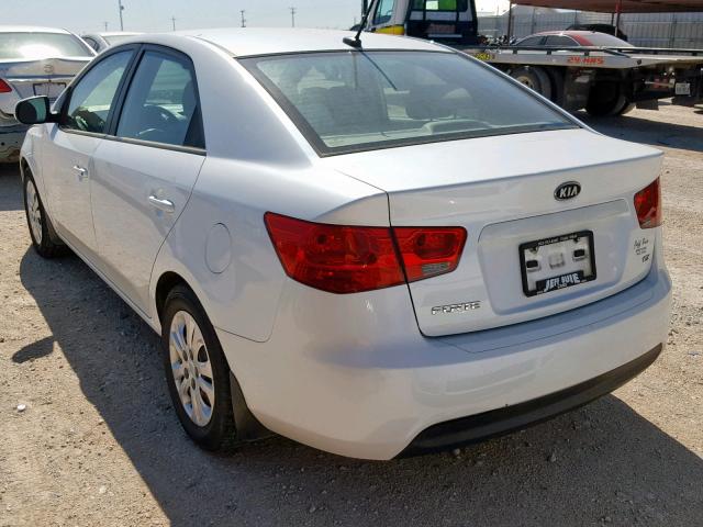 KNAFU4A22B5415846 - 2011 KIA FORTE EX WHITE photo 3