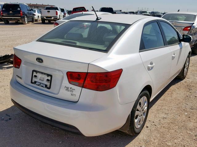 KNAFU4A22B5415846 - 2011 KIA FORTE EX WHITE photo 4