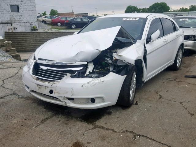 1C3CCBAB6CN282401 - 2012 CHRYSLER 200 LX WHITE photo 2