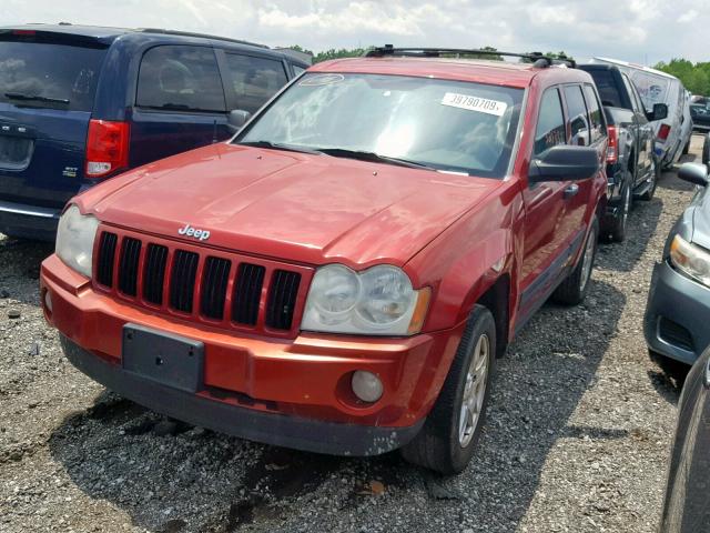 1J4GR48K15C539924 - 2005 JEEP GRAND CHER RED photo 2