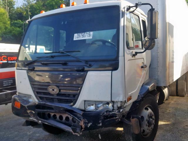 JNAPA80H45AN50175 - 2005 NISSAN DIESEL UD2600 WHITE photo 10