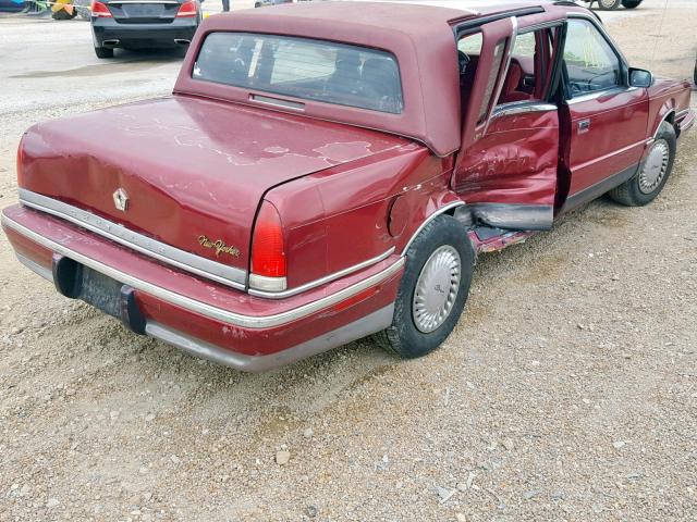 1C3XV66R2ND838012 - 1992 CHRYSLER NEW YORKER BURGUNDY photo 4