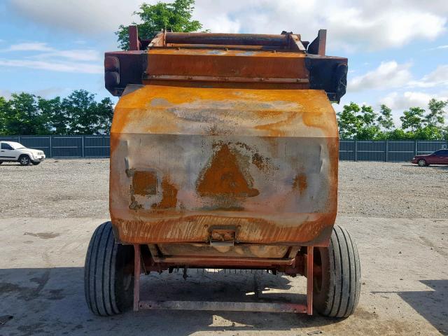 8521 - 2009 AGCO HAY BALER ORANGE photo 6