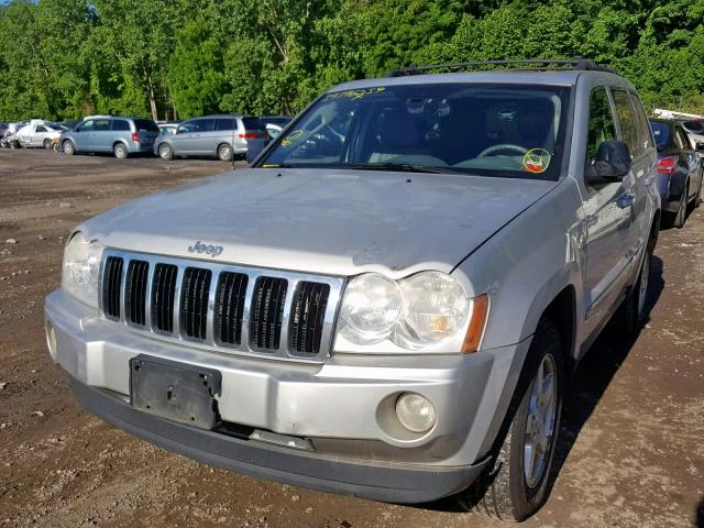 1J4HR582X5C722443 - 2005 JEEP GRAND CHER GRAY photo 2