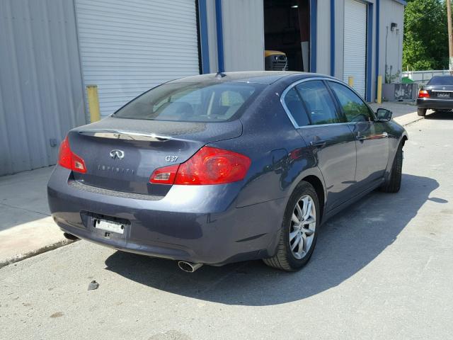 JNKCV61E49M309793 - 2009 INFINITI G37 BASE GRAY photo 4