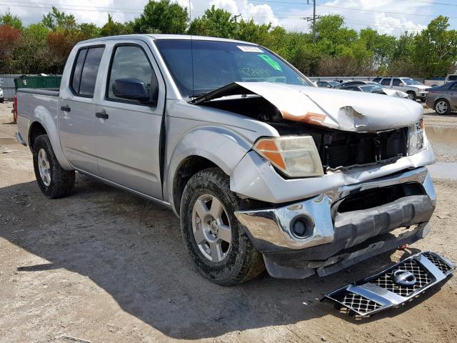 1N6AD07U18C449406 - 2008 NISSAN FRONTIER C SILVER photo 1