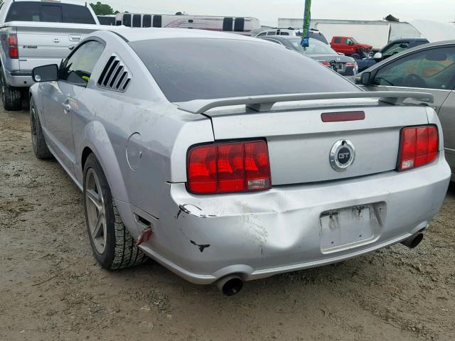 1ZVFT82H765153647 - 2006 FORD MUSTANG GT SILVER photo 3