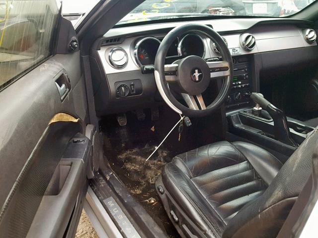 1ZVFT82H765153647 - 2006 FORD MUSTANG GT SILVER photo 9